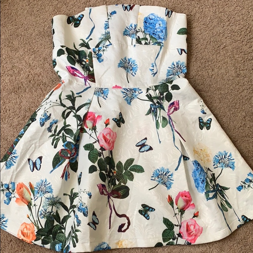 Flower print Dress - Picture 2 of 8